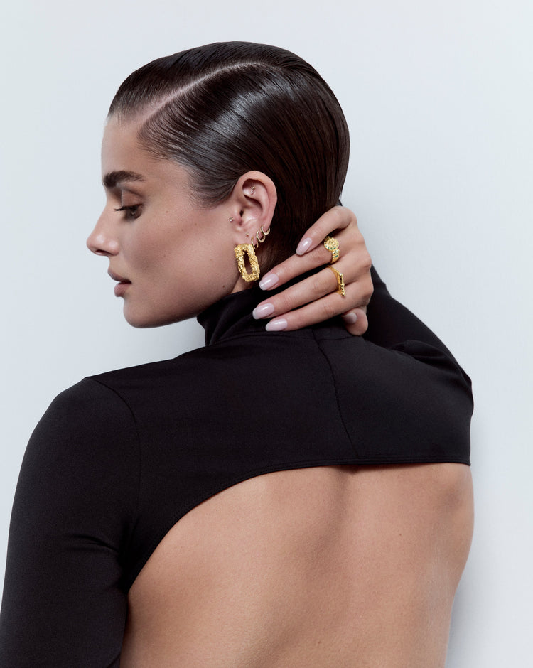 Up And Coming Black Long Sleeve Maxi Dress With Chain In The Back