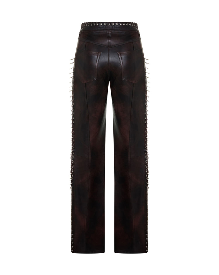Piercing Detaylı Deri Pantolon